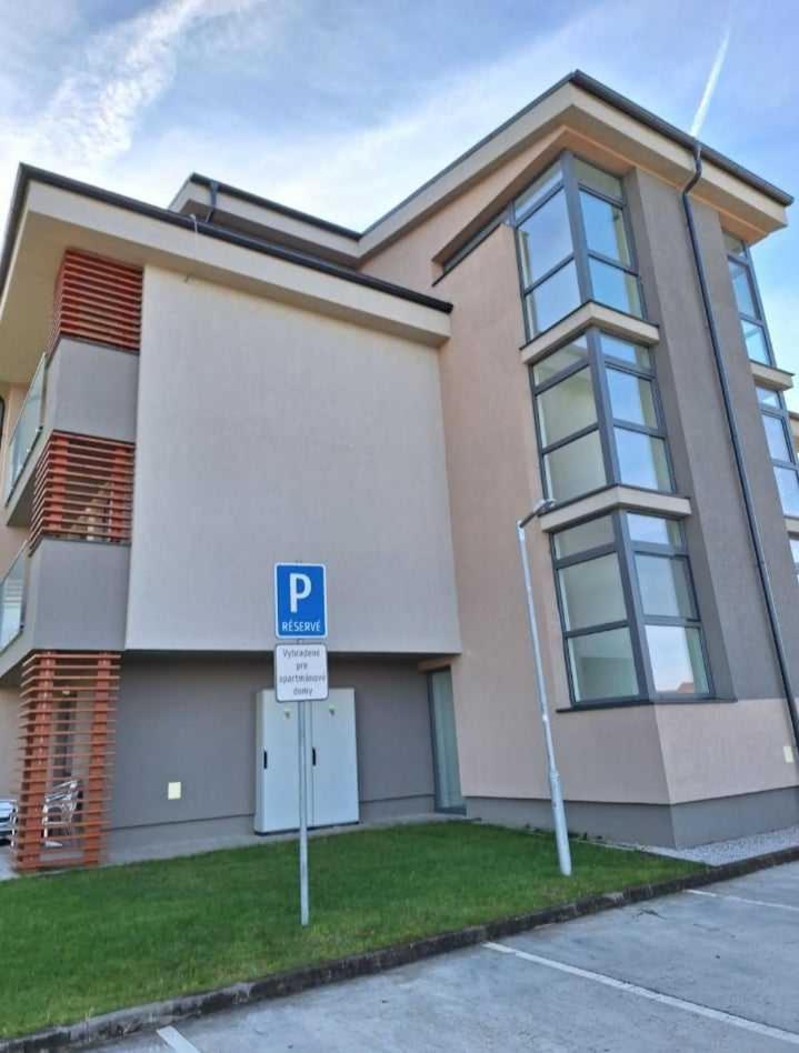 Diamond - Luxusny Apartman Marco Podhájska Exteriör bild